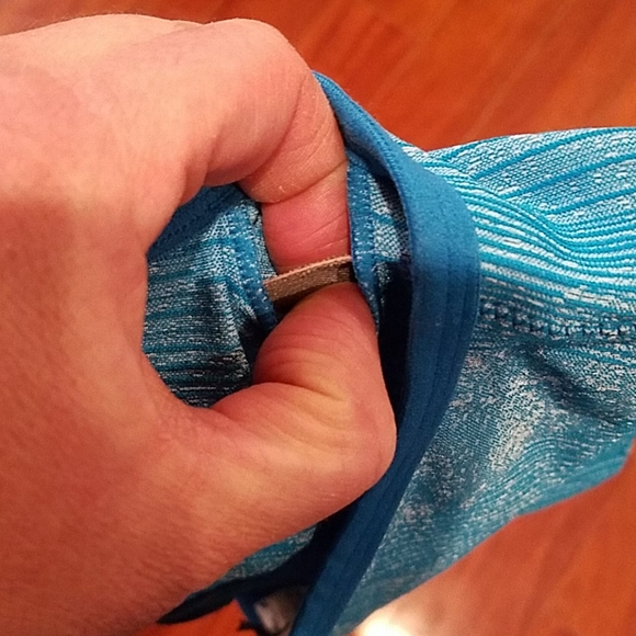 NWT size M Nike sports bra - Picture 5 of 7